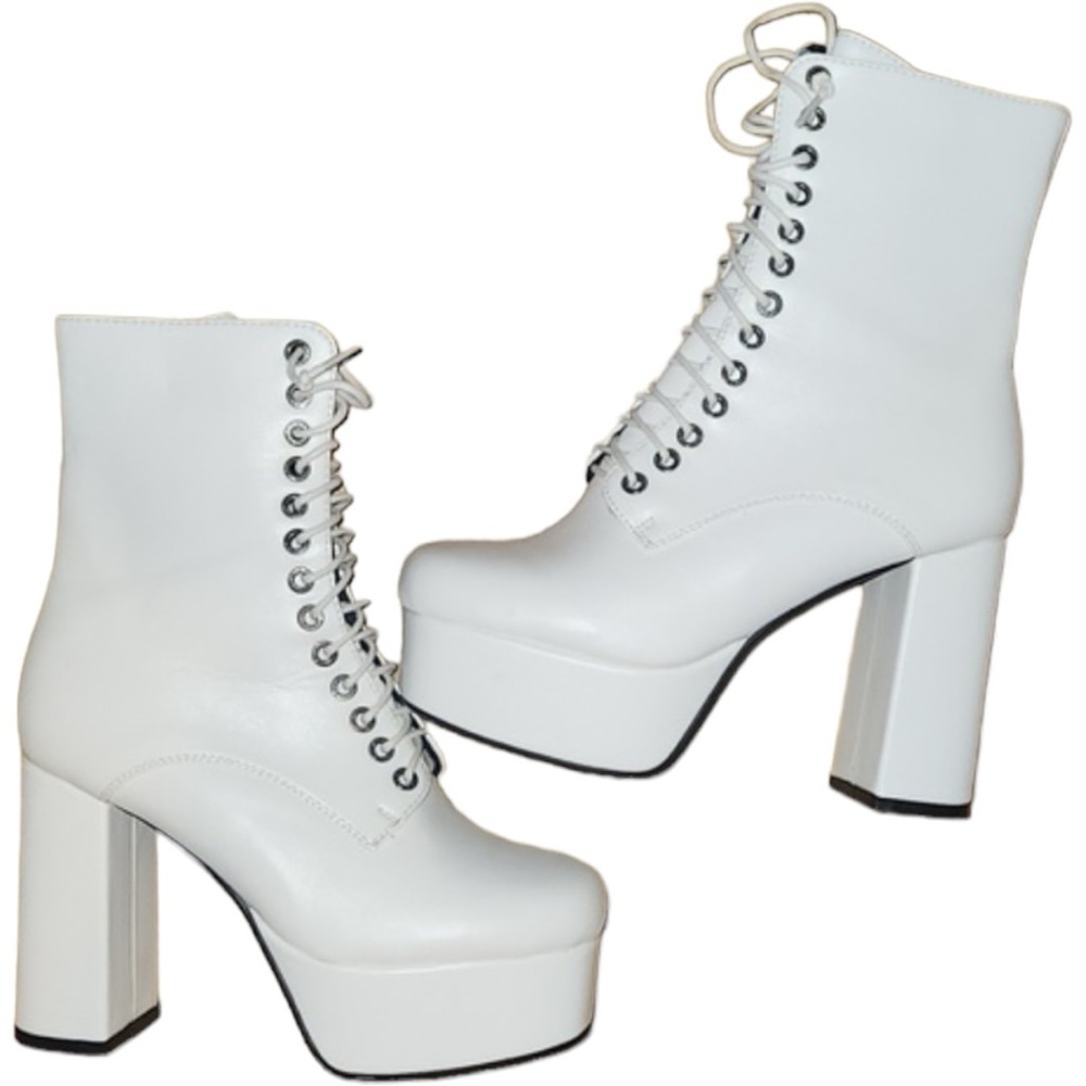 NWT Dolls Kill Lamoda white serenity ankle boots Sz 10